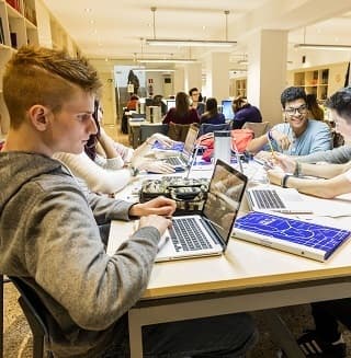 ALUMNOS DE EU MEDITERRANI OBTIENEN TÍTULOS DE CHINO