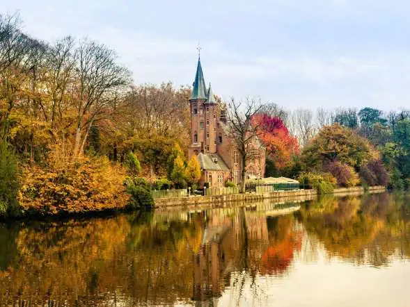 Grado-en-turismo_brujas